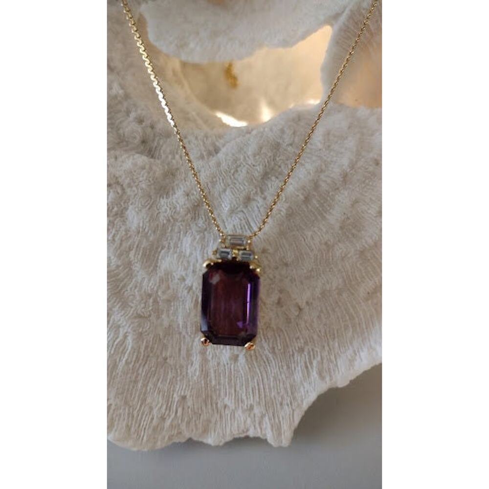 Vintage Christian Dior Purple Crystal Pendant Necklace on Gold Tone Chain - Picture 7 of 7